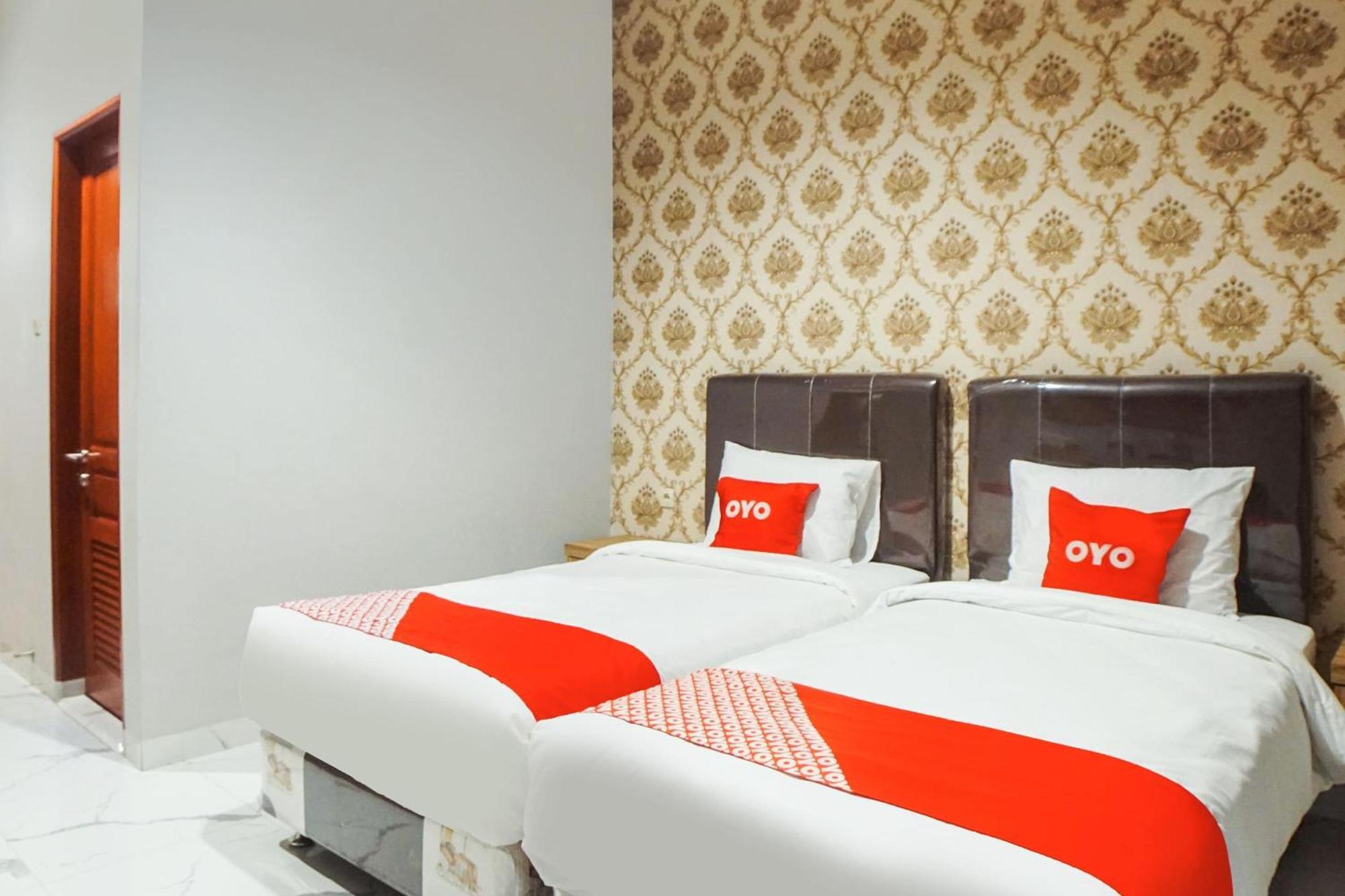 Super Oyo Capital O 92066 Papakoel Hotel & Cafe メダン エクステリア 写真
